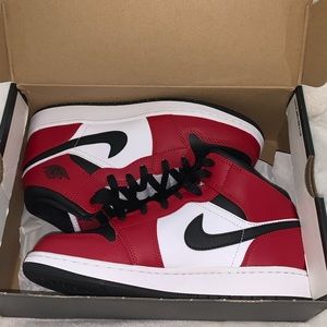 Brand New Jordan 1 Chicago Black Toes 6Y